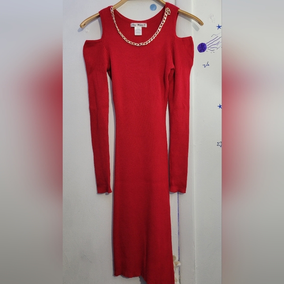 Say What? Dresses & Skirts - Women's off shoulder dress Round Neck Solid Metal Chain size Medium
